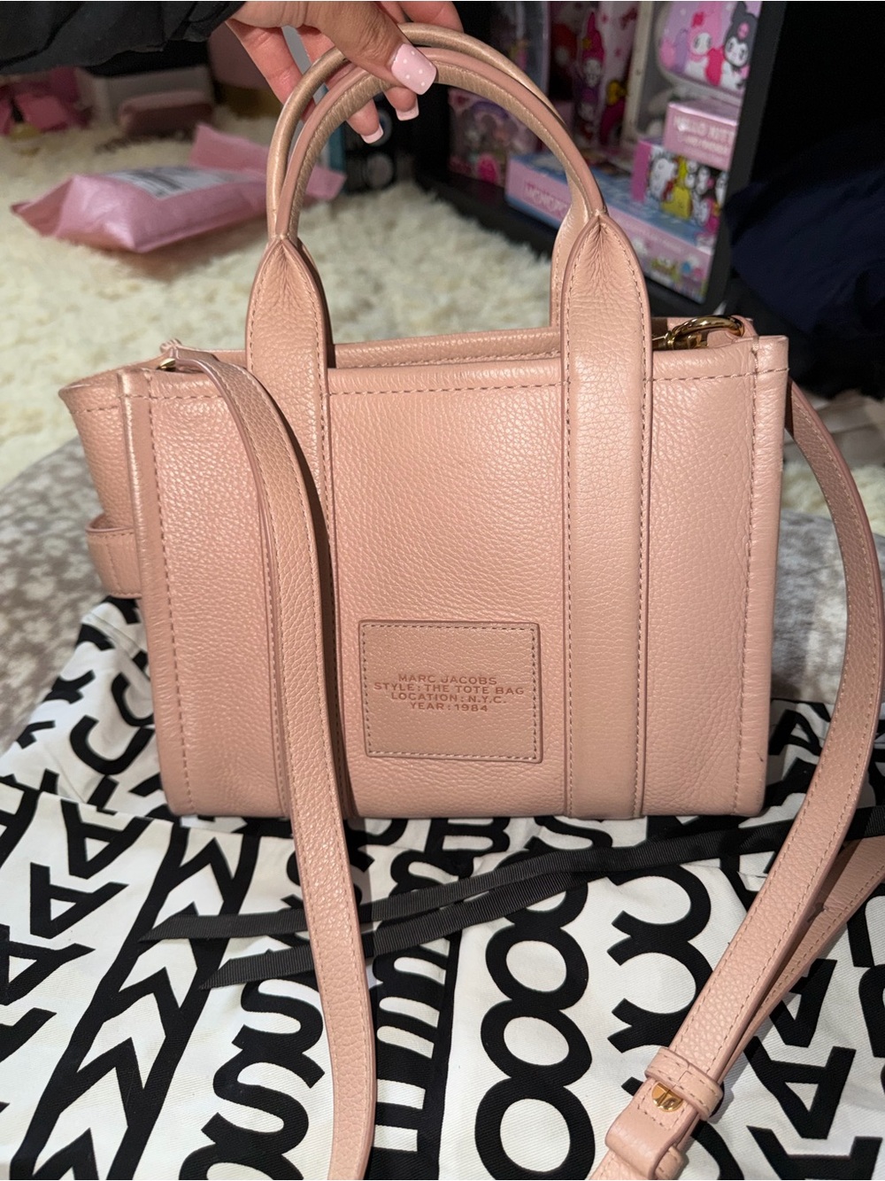 Marc Jacobs Pink The Tote Bag - Leather Tote - Picture 5 of 8